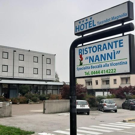 Turandot Magnolia - Hotel & Congressi Grisignano di Zocco Exterior photo