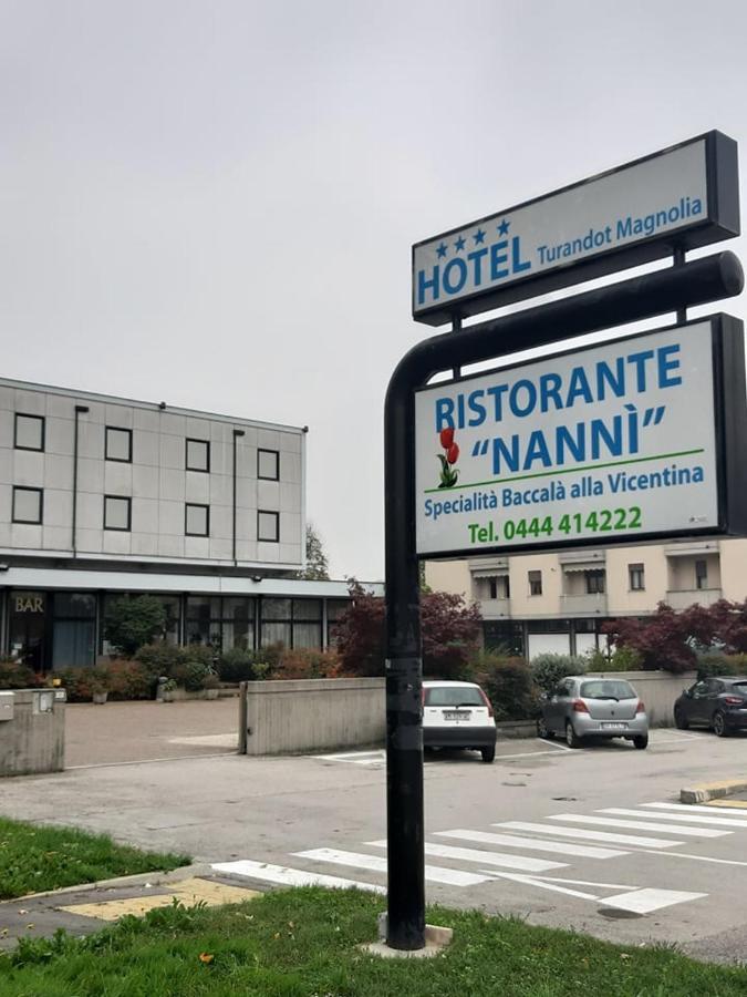 Turandot Magnolia - Hotel & Congressi Grisignano di Zocco Exterior photo